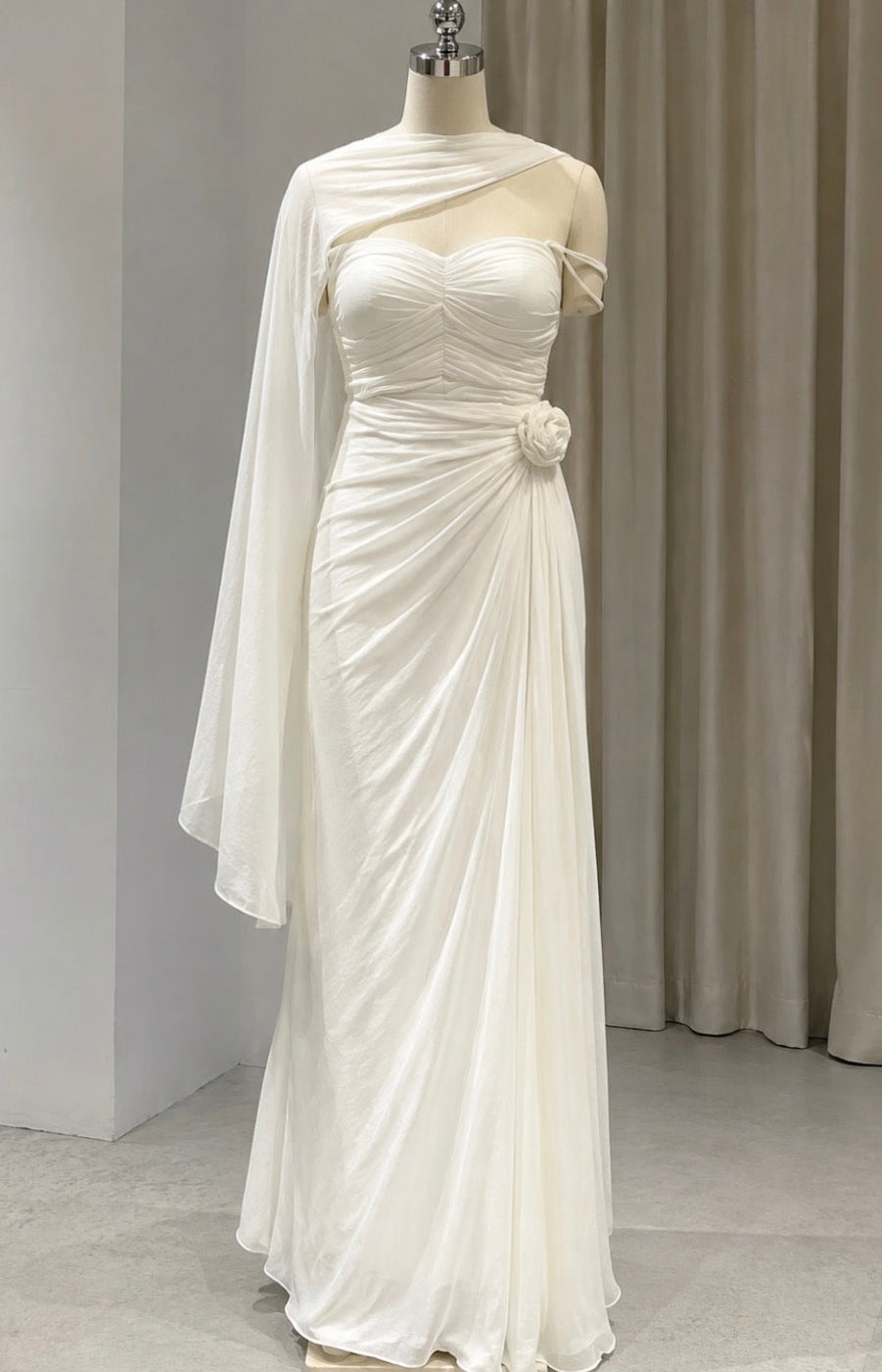 Moon veil ruched gown